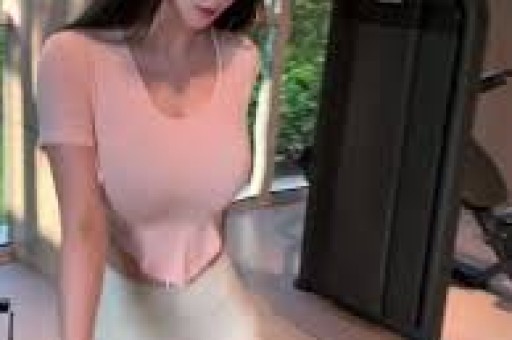 网红表妹李KK自曝破产！未婚生女后掉粉上百万转行去卖小吃