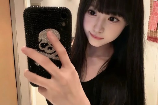1天4瓜！离婚、全网被封禁、被逼发身体私密照、韩红最让人意外