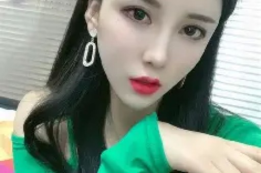“女网红晚晚带货翻车”上热搜网友替她尴尬乱象该管管了